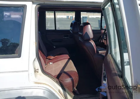 1989 Jeep Cherokee Laredo из США, поврежденный, VIN 1J4FJ58L1KL641947